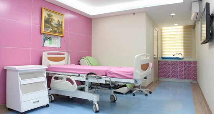 博高妇幼医院PVC地板，妇幼保健医院耐磨塑胶地板