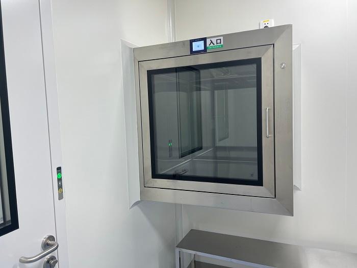 传递窗安装位置对洁净效果的影响